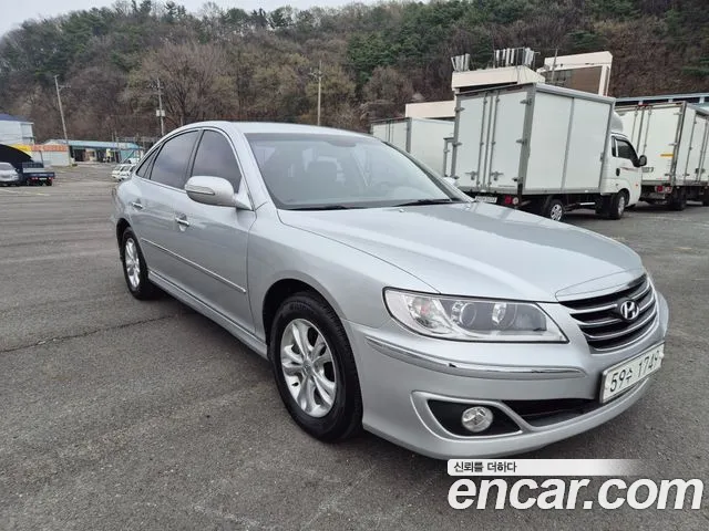 Hyundai Grandeur Q240