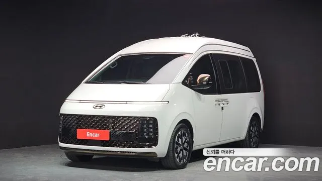 Hyundai Staria 4WD 9