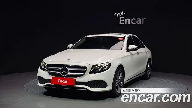 Mercedes-Benz E- W213 E300 4MATIC