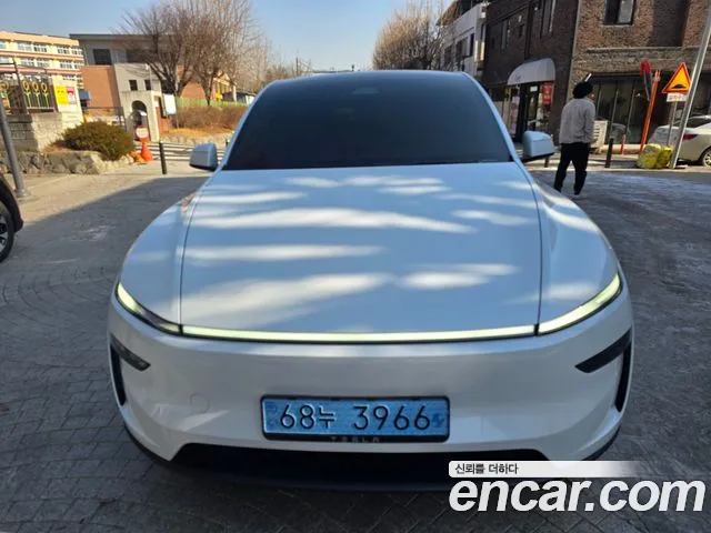 Tesla Y RWD