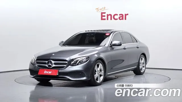 Mercedes-Benz E- W213 E200