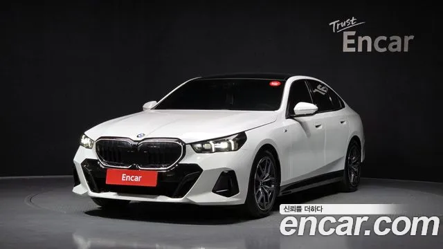 BMW 5 (G60) 520i