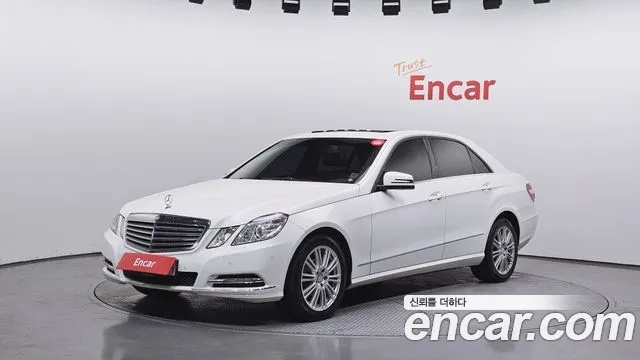 Mercedes-Benz E- W212 E300