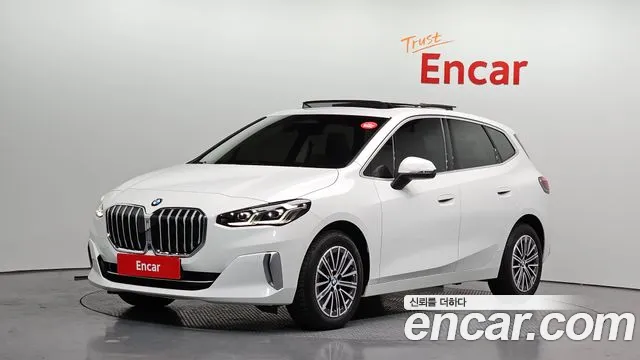 BMW 2 (U06) 220i