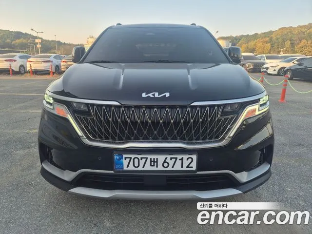 Kia Carnival 4 11 Prestige
