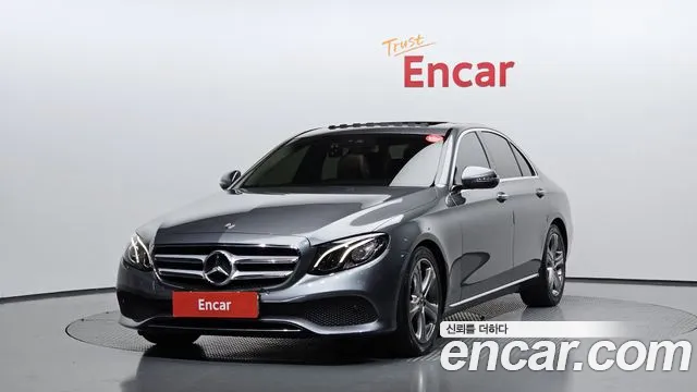Mercedes-Benz E- W213 E200