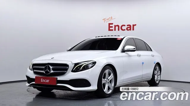 Mercedes-Benz E- W213 E200