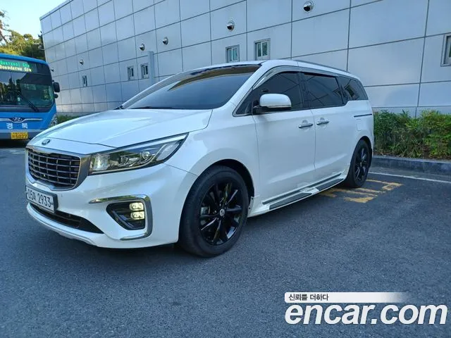 Kia The New Carnival 9 Noblesse
