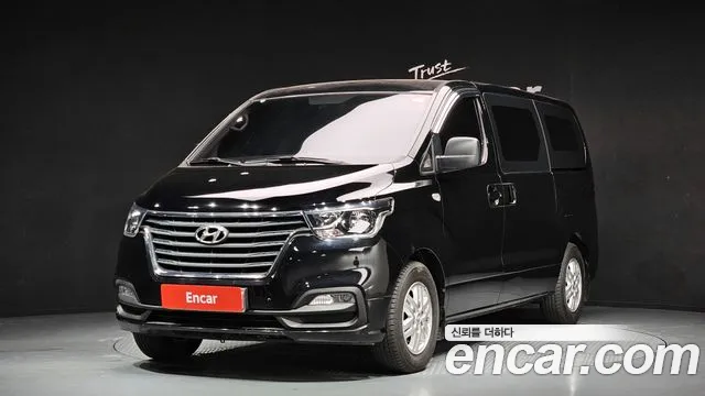 Hyundai The New Grand Starex 3