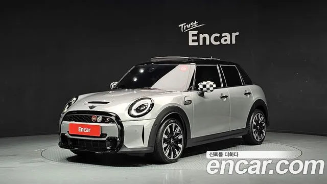 MINI Cooper S 5 Base 3