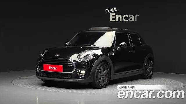 MINI Cooper D 5 Base 3