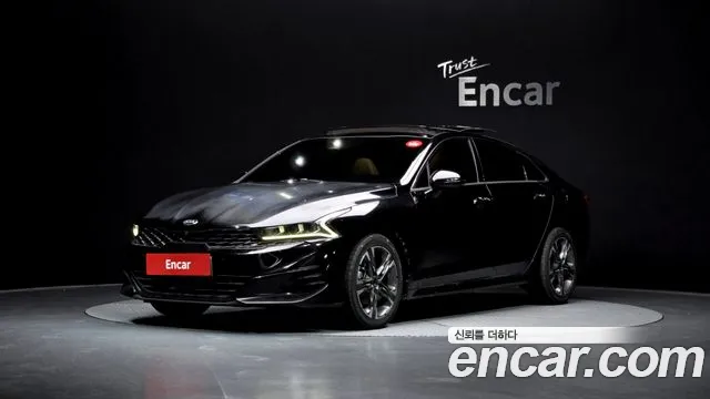 Kia K5 III 2.0 Signature