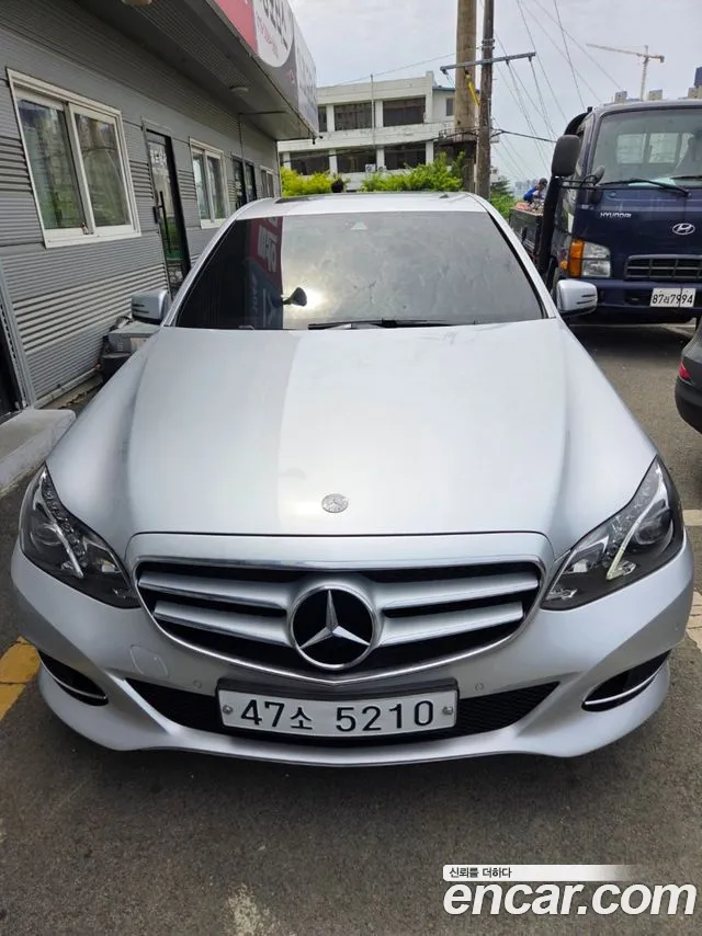 Mercedes-Benz E- W212 E220