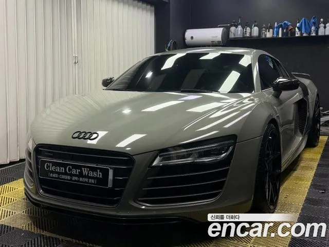 Audi R8 5.2 V10