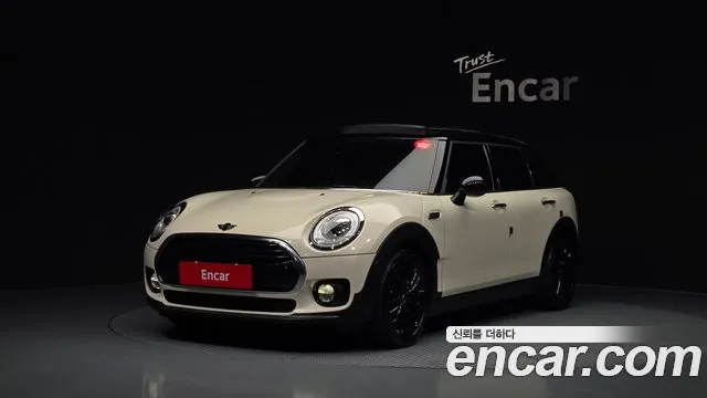 MINI Cooper Clubman Base 2