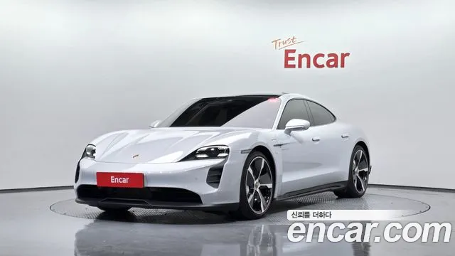 Porsche Taycan 4S