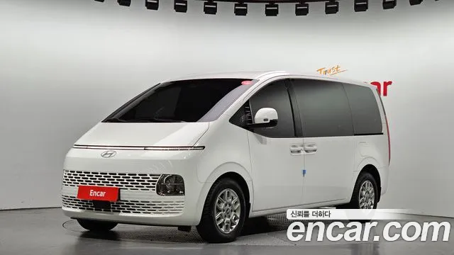Hyundai Staria 3