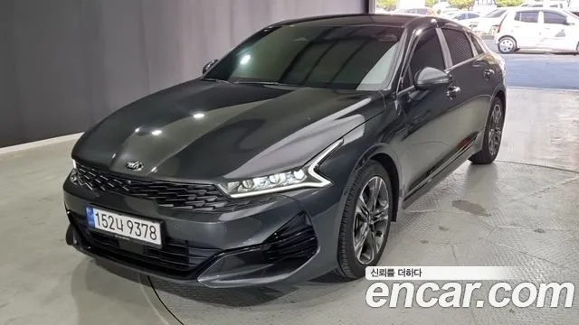 Kia K5 III 2.0 Signature