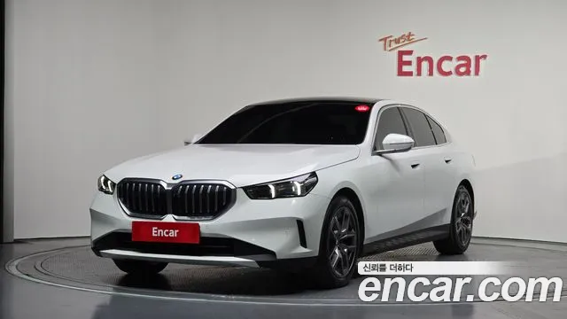 BMW 5 (G60) 520i