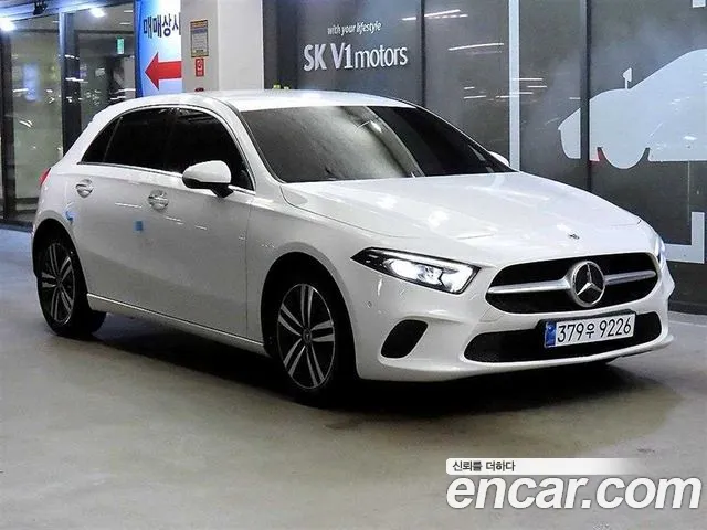 Mercedes-Benz A- W177 A220