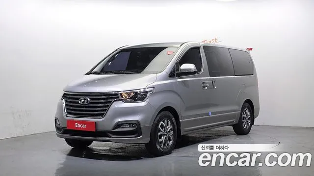 Hyundai The New Grand Starex 9 Premium