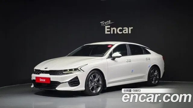 Kia K5 III 2.0 Signature