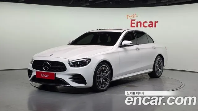 Mercedes-Benz E- W213 E220d 4MATIC AMG Line