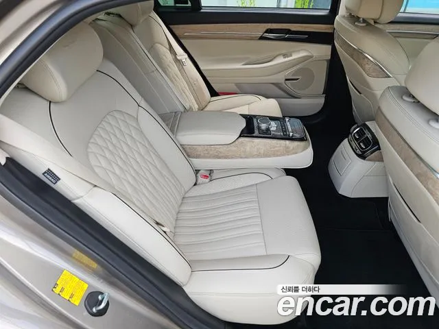 Genesis G90 3.8 AWD Premium