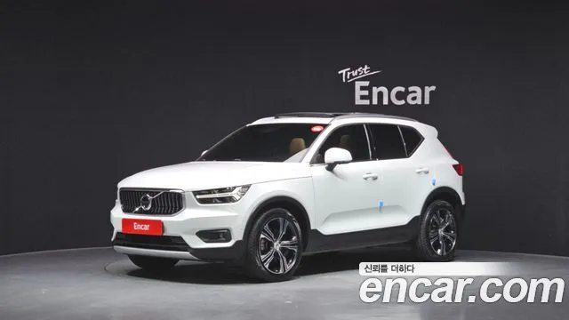 Volvo XC40 T4