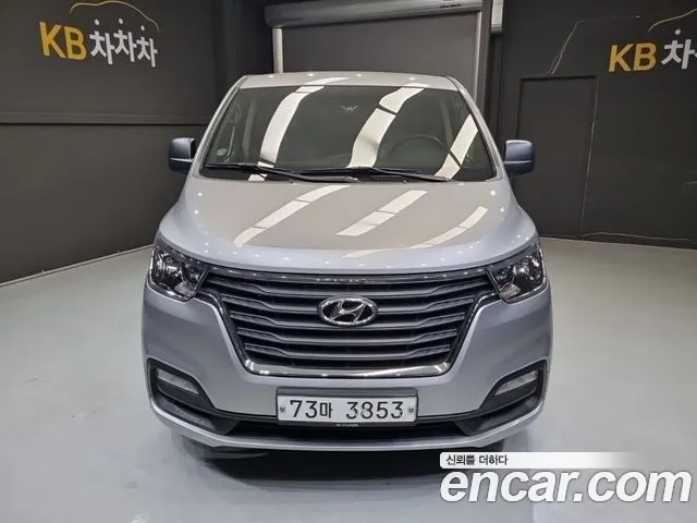 Hyundai The New Grand Starex 12