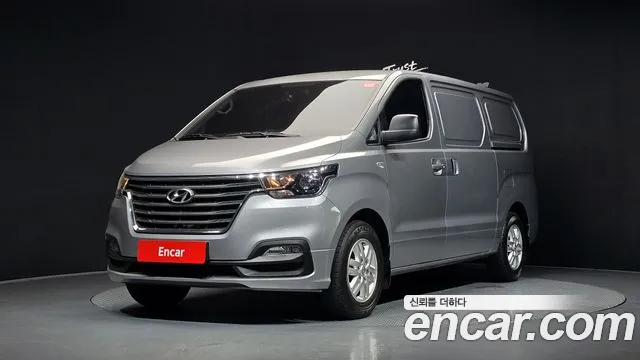 Hyundai The New Grand Starex 3