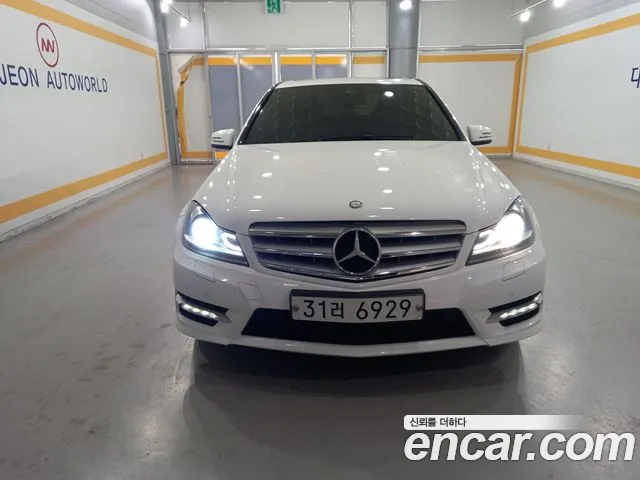 Mercedes-Benz C- W204 C200 CGI