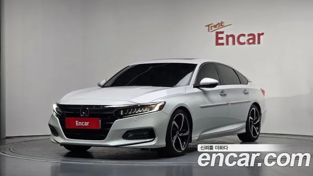 Honda Accord 10 2.0 Turbo