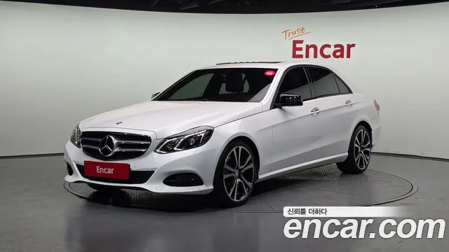 Mercedes-Benz E- W212 E220