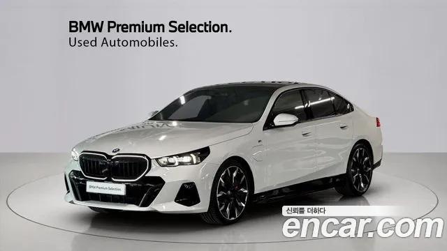 BMW 5 (G60) 550e xDrive M