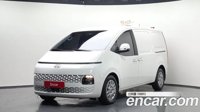 Hyundai Staria 3