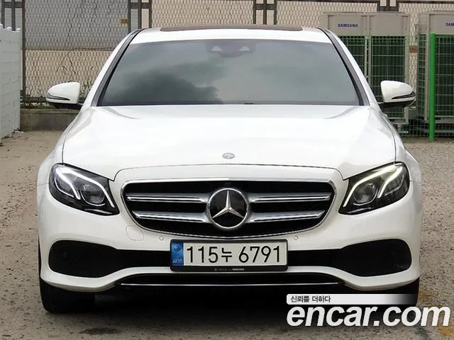 Mercedes-Benz E- W213 E300