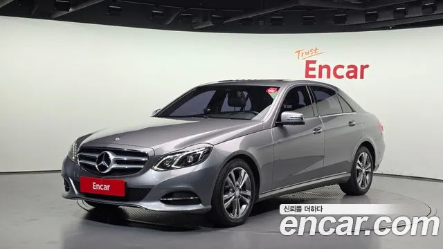 Mercedes-Benz E- W212 E220
