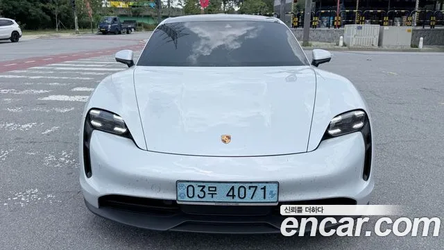 Porsche Taycan