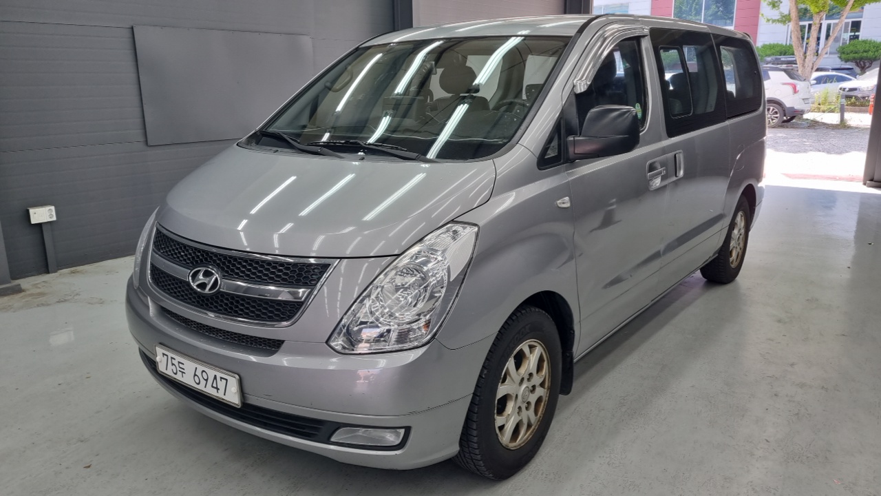 Hyundai Grand Starex 12 CVX