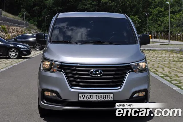Hyundai The New Grand Starex 5