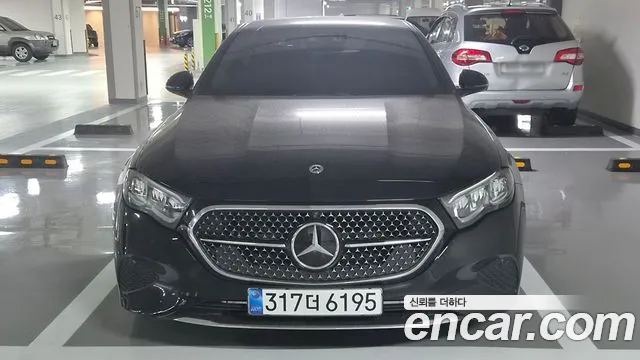 Mercedes-Benz E- W214 E200