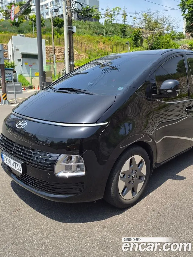 Hyundai Staria 4WD 11