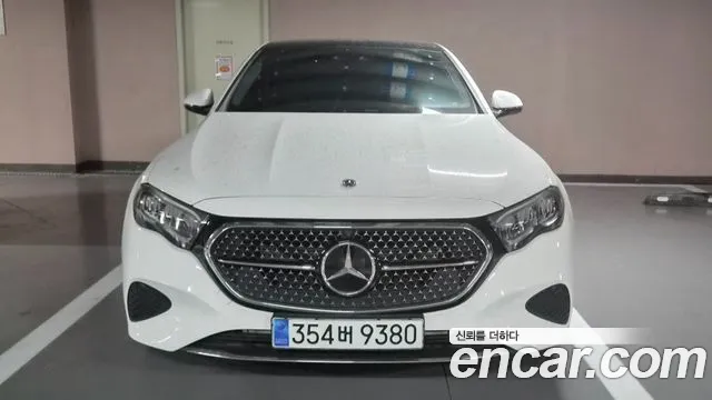 Mercedes-Benz E- W214 E200