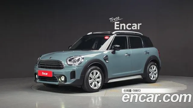 MINI Cooper Countryman 2