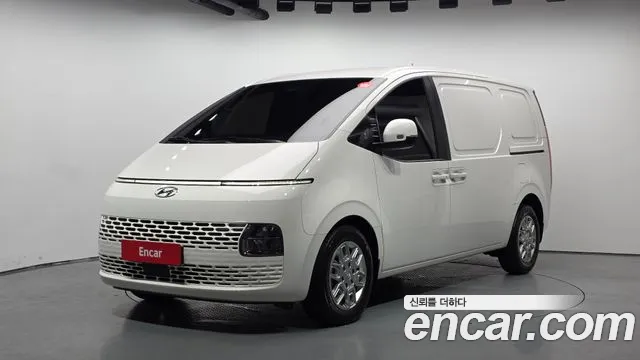 Hyundai Staria 3