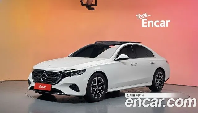 Mercedes-Benz E- W214 E200