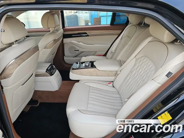 Genesis G90 3.8 AWD Premium