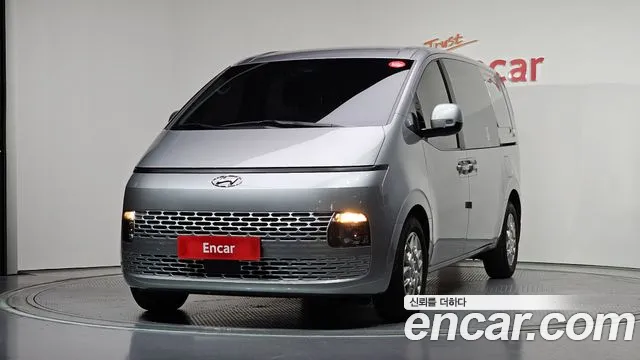 Hyundai Staria 5