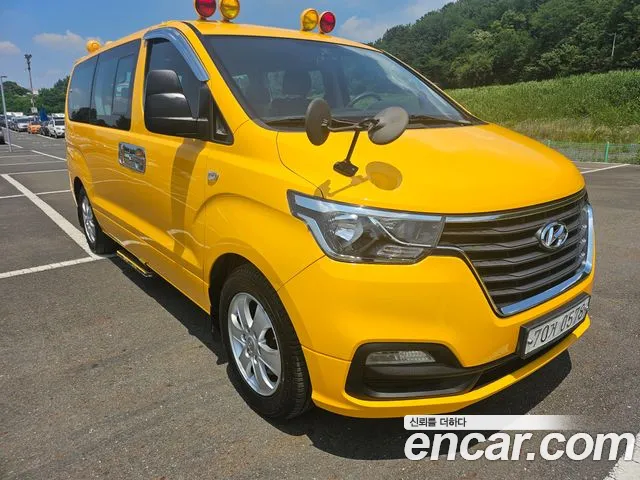 Hyundai The New Grand Starex